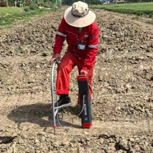 埋地管道防腐層探測儀使用現(xiàn)場